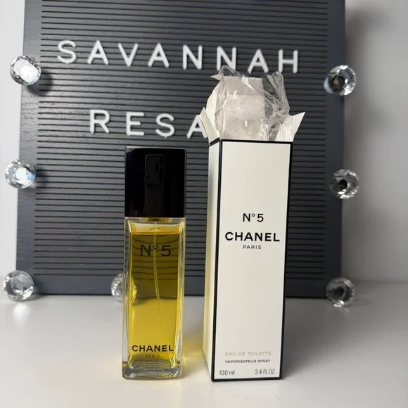 Chanel No5 3.4oz EDT Only tried a few sprays comes with Box - Picture 2 of 5